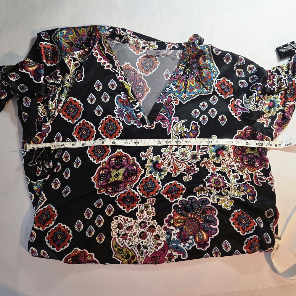 Natori Black Floral Garment with Red and Blue Accents - Picture 9 of 14